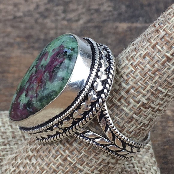 Ruby in Zoisite Stone Ring Size 8.25 - Picture 4 of 12